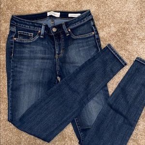 Super skinny jeans